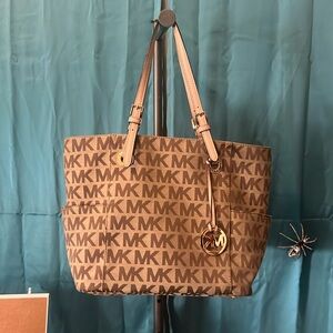 Micheal kors bag